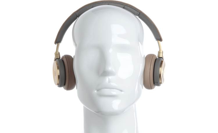 Bang & Olufsen Beoplay H8 Mannequin shown for fit and scale
