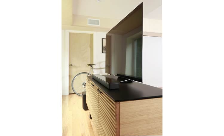 Bose® SoundTouch® 300 soundbar Sleek design with glass top panel