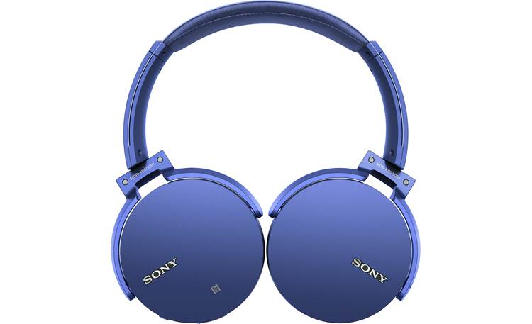 Sony MDR-XB950B1 EXTRA BASS™ Earcups fold flat for easy transport