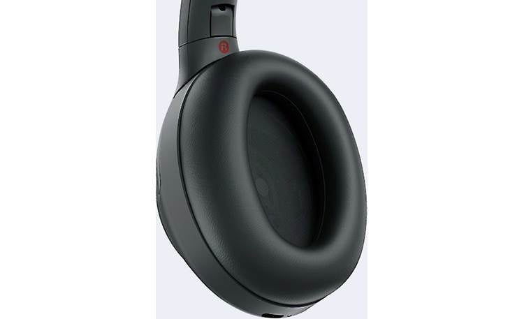 Sony WH-1000XM3 Roomier earcups than previous Sony noise-cancelers