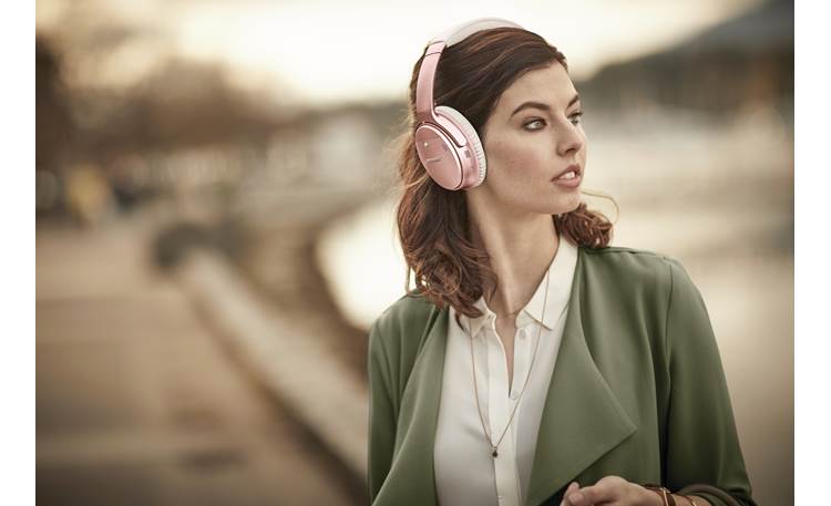Bose® QuietComfort® 35 wireless headphones II Bose's top-flight noise cancellation can be manually adjusted