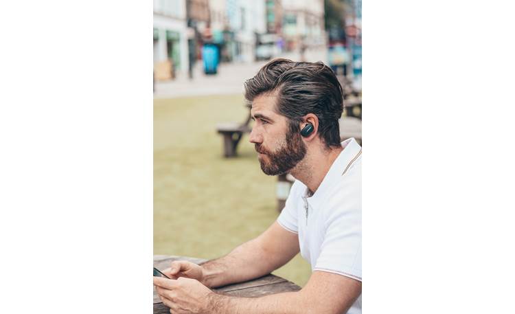 Bose QuietComfort® Earbuds Music plays wirelessly via Bluetooth