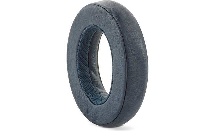 Focal Celestee Thick, soft earpads lined in leather 