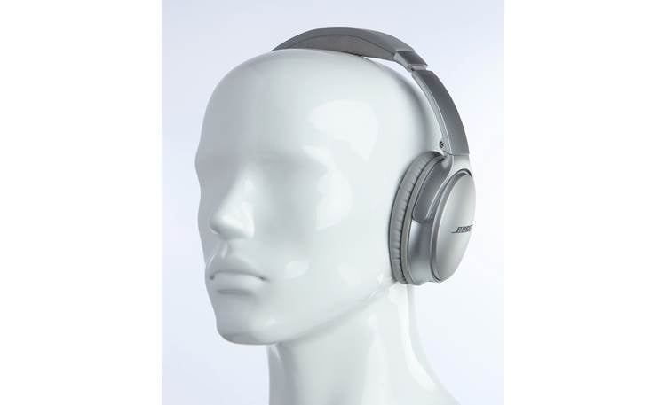 Bose® QuietComfort® 35 wireless headphones II Mannequin shown for fit and scale