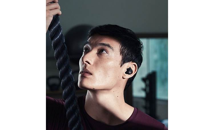 Sennheiser SPORT True Wireless Includes 3 sizes of silicone ear tips and 4 ear fins
