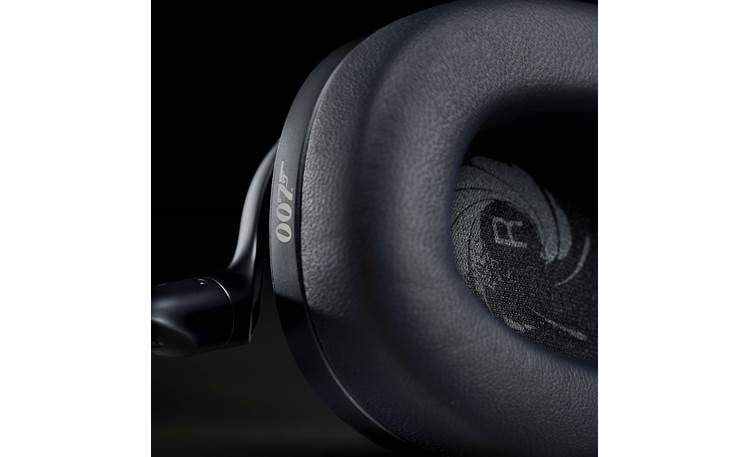 Bowers & Wilkins PX8 007 Edition Special edition over-ear noise