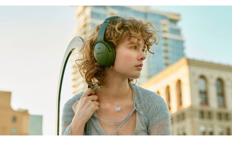 Bose QuietComfort® Headphones Relaxed, secure fit