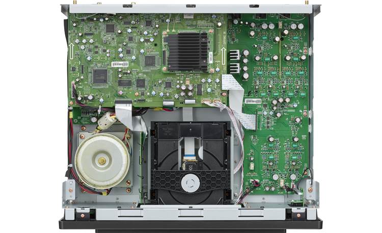 Marantz CD 50n A look inside the CD50N. You can see the large toroidal power supply in the lower-left corner