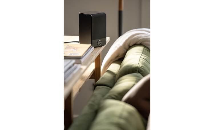 Klipsch Flexus SURR 100 Compact size makes tabletop placement easy