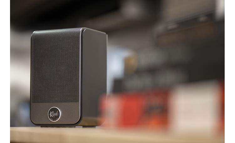 Klipsch Flexus SURR 100 Connects wirelessly for a clean setup in your room (AC power required)