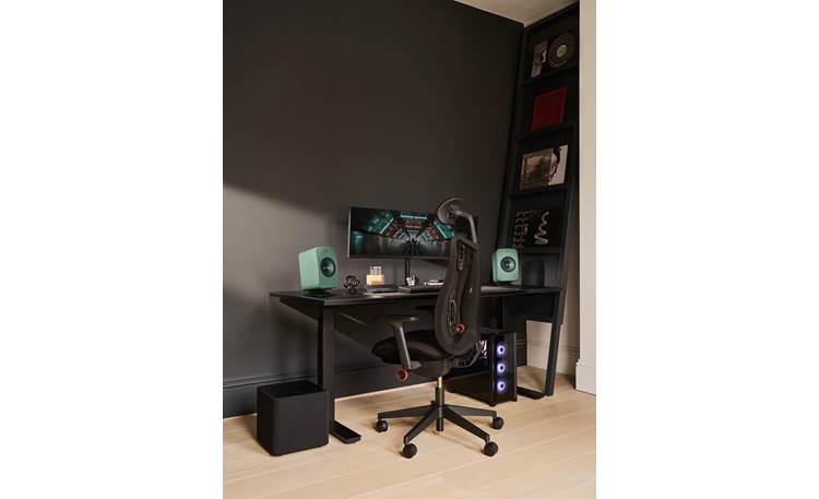 KEF Kube 8 MIE The compact Kube 8 MIE fits almost anywhere you have room
