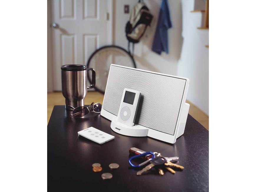 Bose® SoundDock® (White) Powered speaker system for iPod® (White