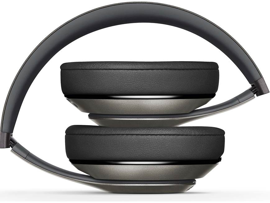 Beats studio wireless チタン ブラックシルバー B0501 Beats by Dr. Dre® Studio® 2.0 (Titanium) Over-Ear Headphone