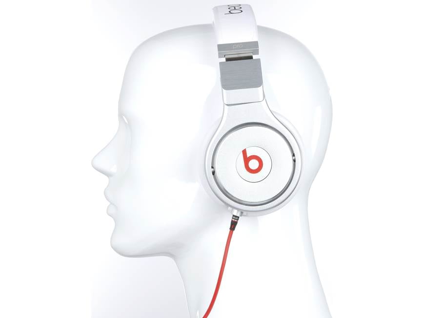 beats pro ヘッドホン　Dr.Dre ホワイト　Monster Beats by Dr. Dre® Pro® (White) Over-Ear Headphone (White) at