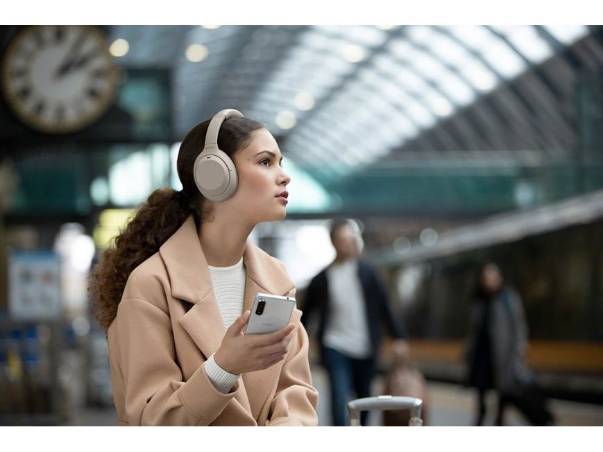 Sony WH-1000XM4 (Silver) Over-ear Bluetooth® wireless noise