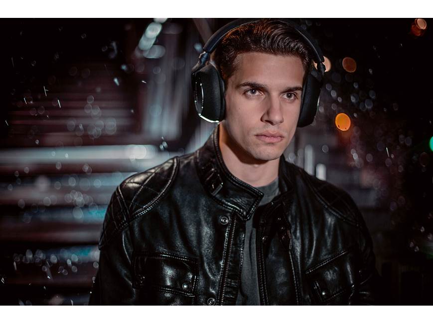 Bowers & Wilkins PX7 Wireless (Special Carbon Edition) Over-ear